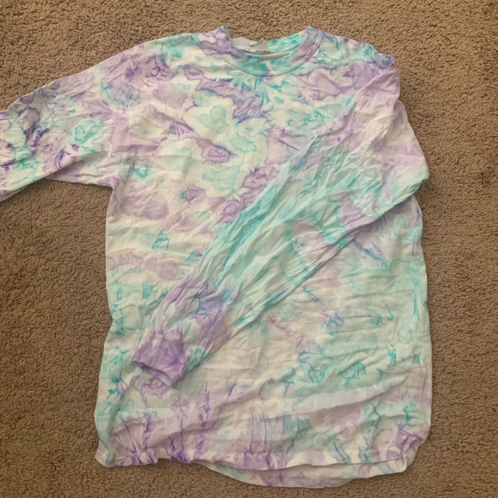 long sleeve tie die shirt